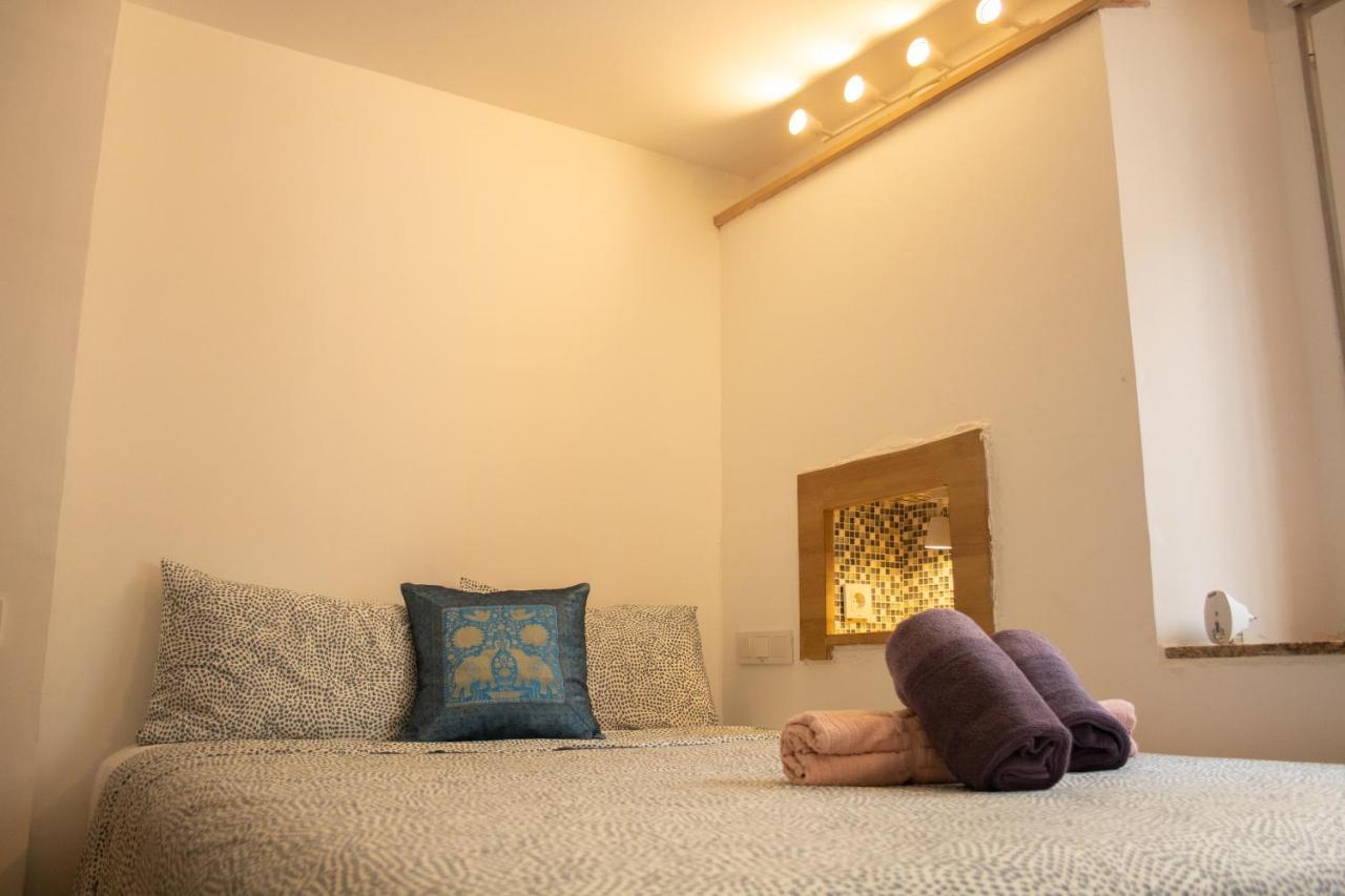 Malaguena Salerosa "Apartamento - Estudio Con Terraza" En Casa Tipica De 1 A 4 Dormitorios Málaga Dış mekan fotoğraf