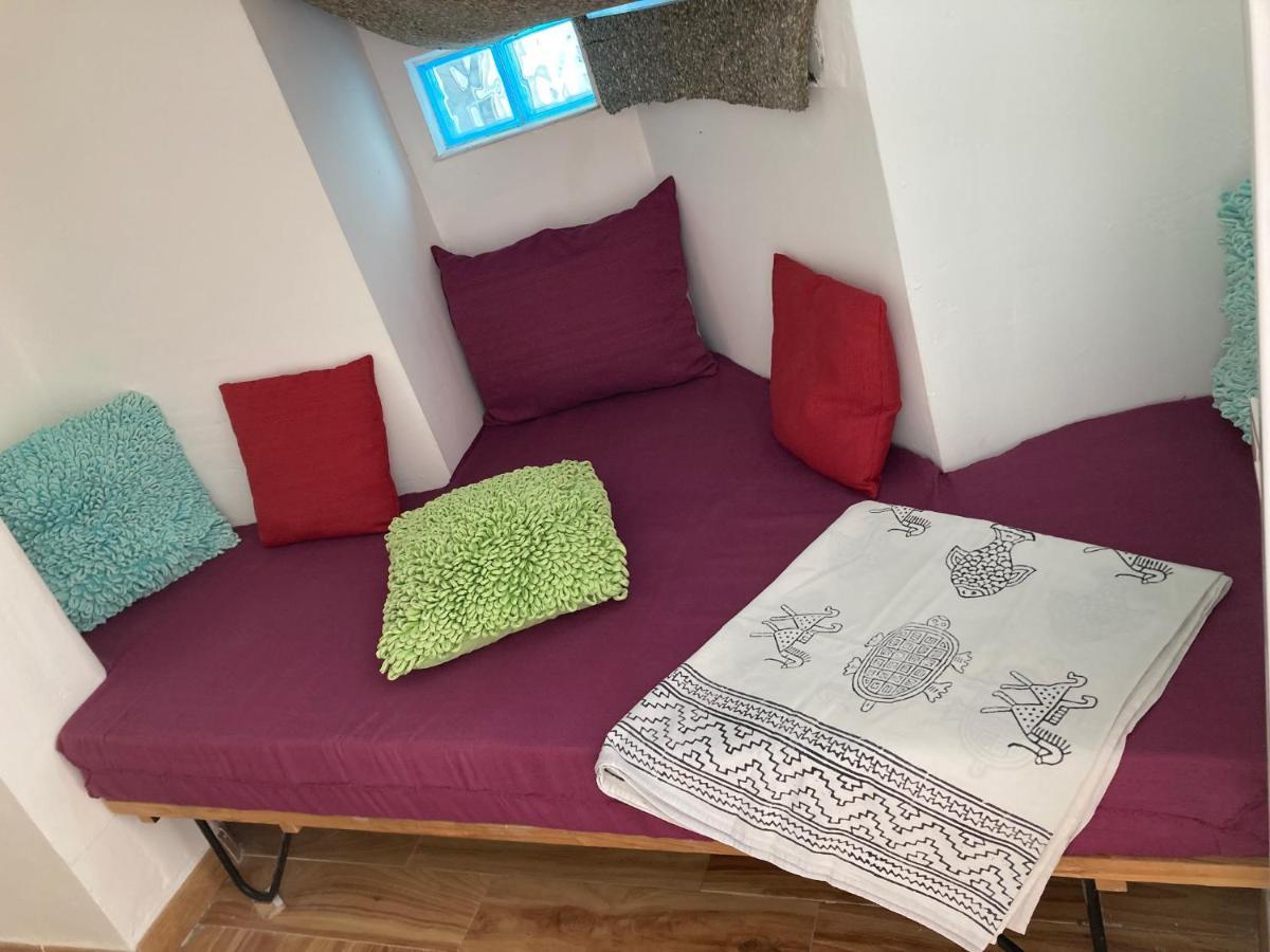 Malaguena Salerosa "Apartamento - Estudio Con Terraza" En Casa Tipica De 1 A 4 Dormitorios Málaga Dış mekan fotoğraf