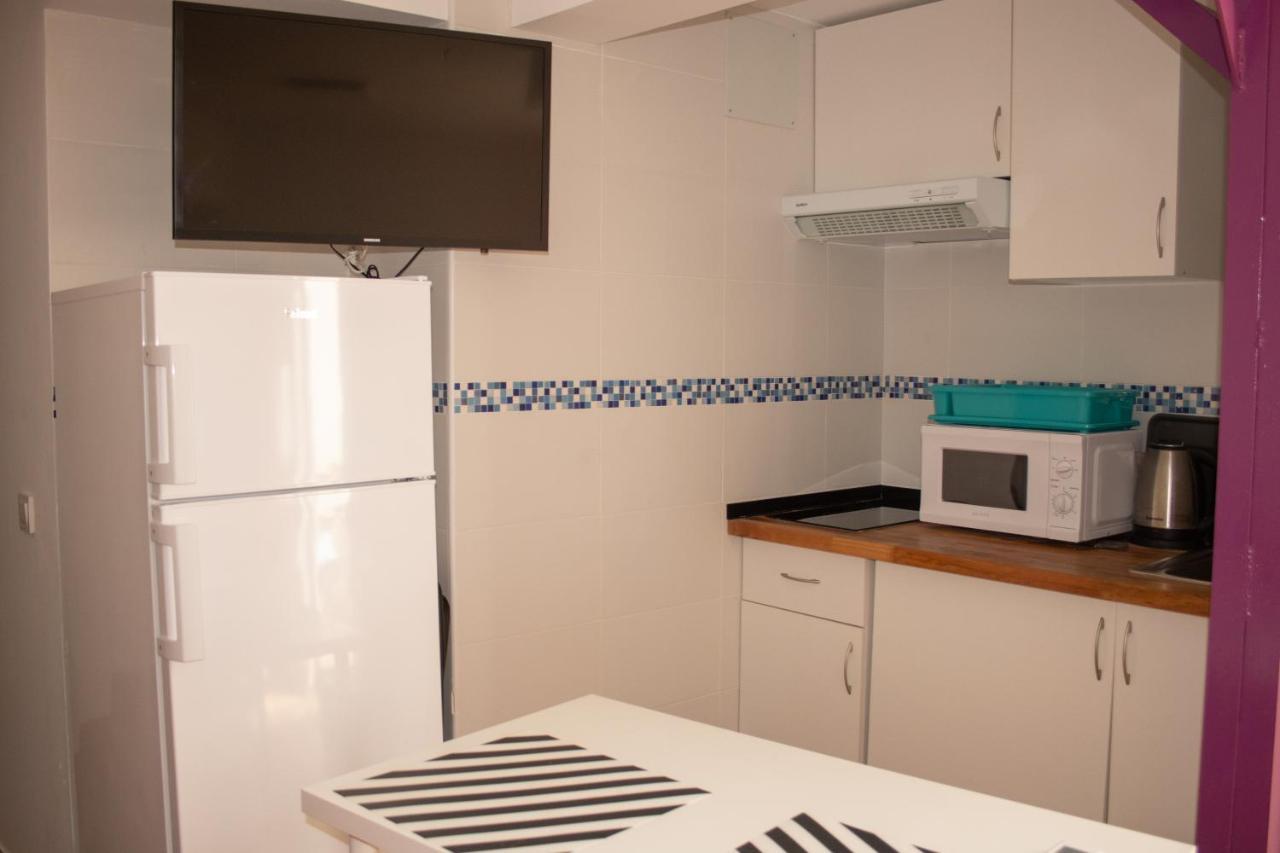 Malaguena Salerosa "Apartamento - Estudio Con Terraza" En Casa Tipica De 1 A 4 Dormitorios Málaga Dış mekan fotoğraf