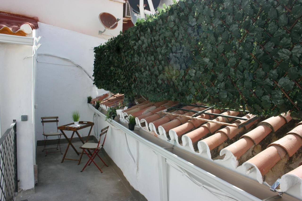 Malaguena Salerosa "Apartamento - Estudio Con Terraza" En Casa Tipica De 1 A 4 Dormitorios Málaga Dış mekan fotoğraf